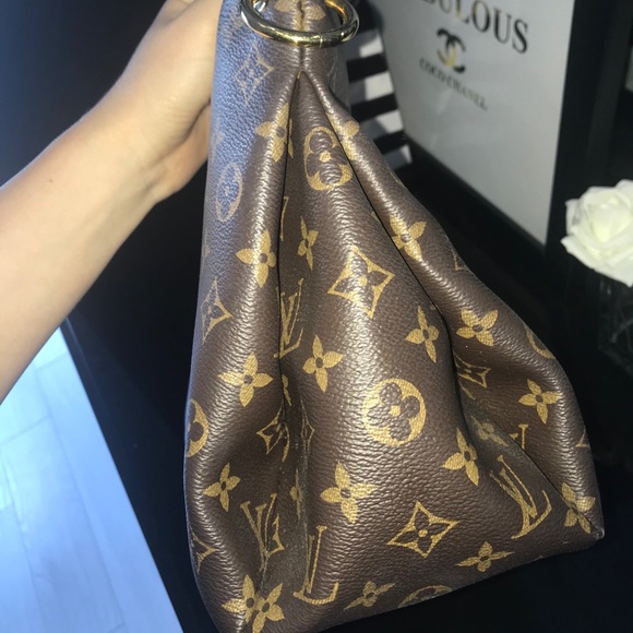 Louis Vuitton Pallas Bag - Picture 4 of 8